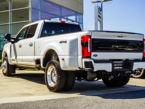 Used 2025 Ford F450 Platinum AWD/4WD image 10