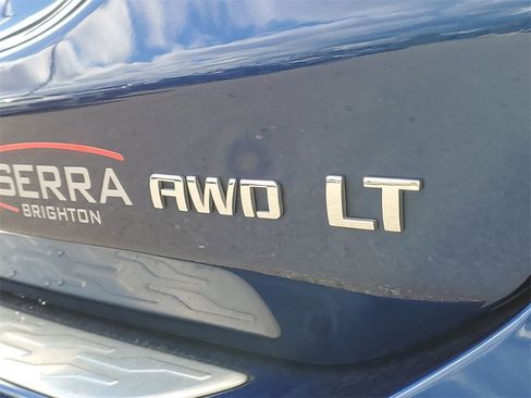 Used 2023 Chevrolet Equinox LT image 7