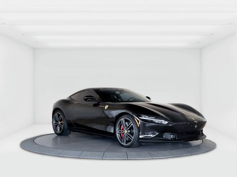 Certified 2022 Ferrari Roma image 7