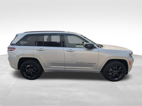 Used 2023 Jeep Grand Cherokee 30th Anniversary AWD/4WD image 6