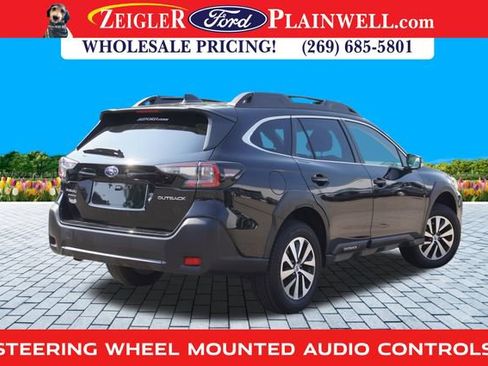 Used 2023 Subaru Outback Premium image 5