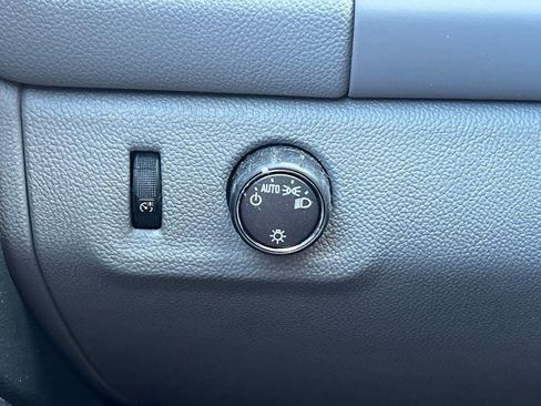 Used 2022 GMC Canyon Elevation Standard w/ Convenience Package image 14