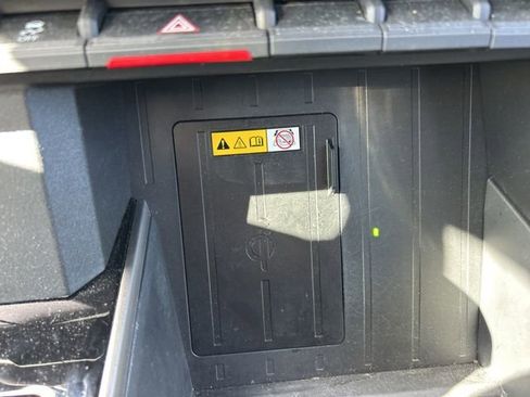 Used 2023 Toyota Tundra Limited w/ Power Package image 21