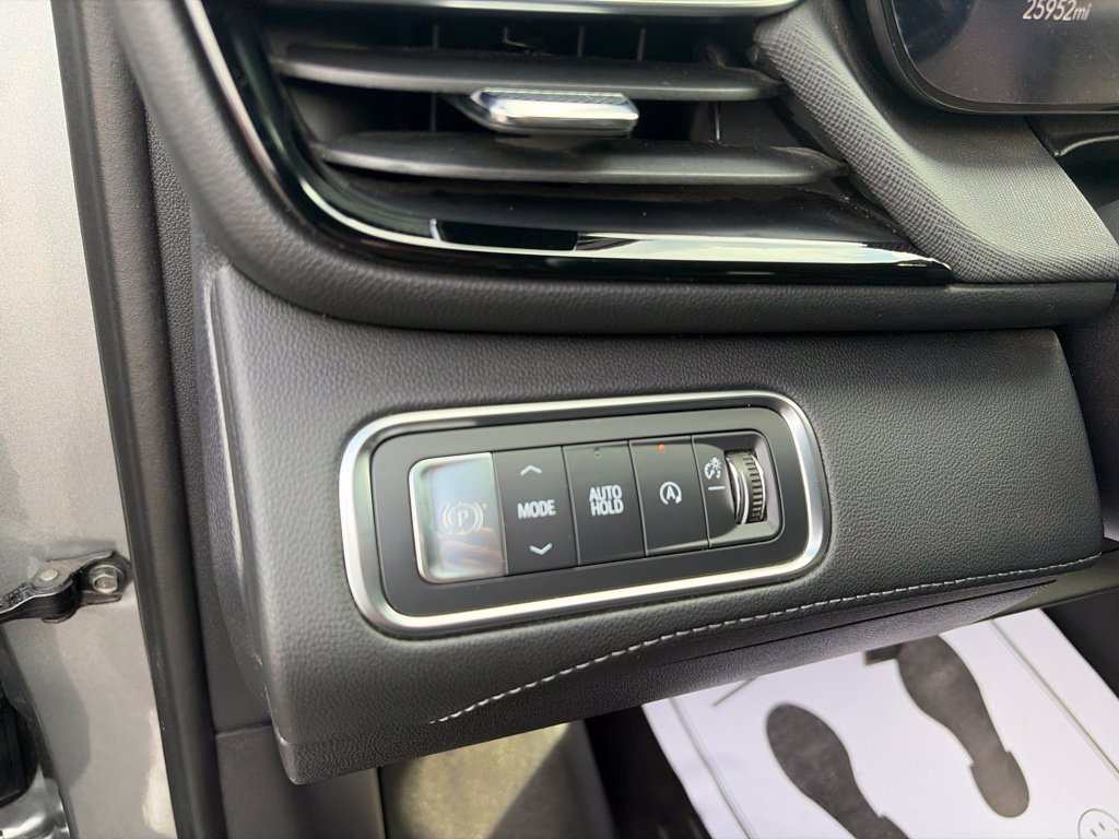 Used 2025 Buick Enclave Preferred FWD image 18