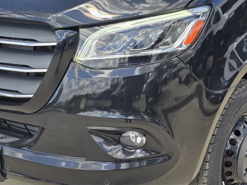 Used 2024 Mercedes-Benz Sprinter 3500 image 9