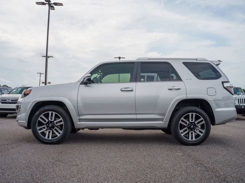 Used 2023 Toyota 4Runner Limited AWD/4WD image 5