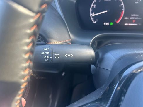 Used 2024 Honda HR-V Sport image 15