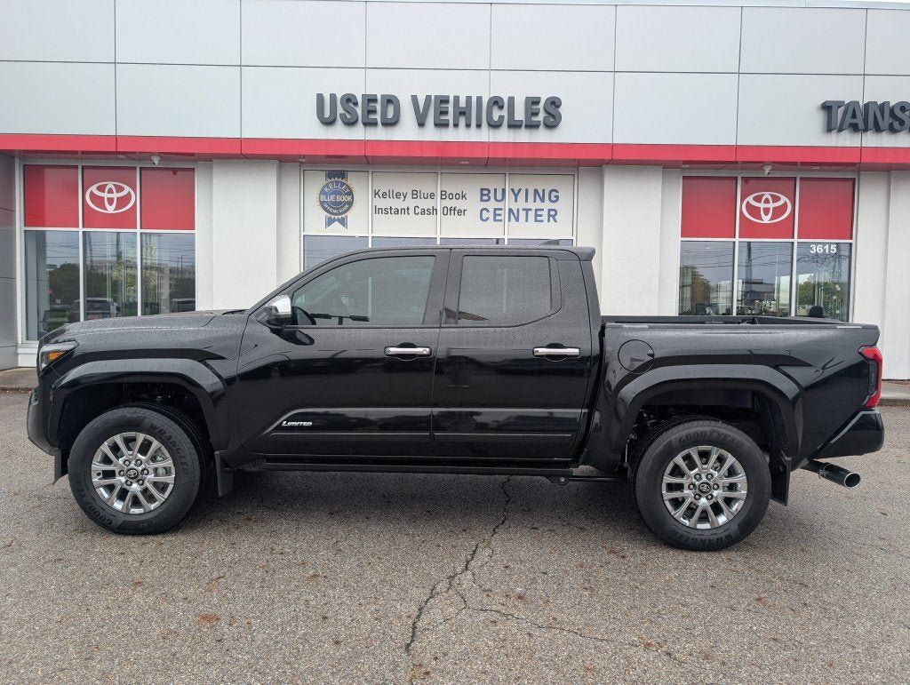 Used 2026 Toyota Tacoma Limited AWD/4WD image 4