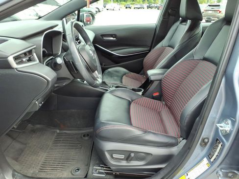 Used 2023 Toyota Corolla XSE FWD image 3
