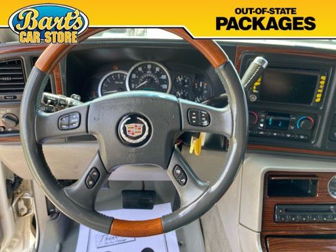 Used 2004 Cadillac Escalade AWD image 31
