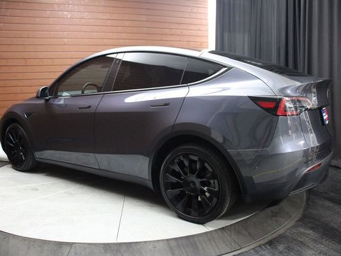 Used 2023 Tesla Model Y Long Range image 11