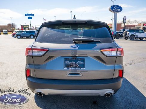 Used 2022 Ford Escape SE w/ Convenience Package AWD/4WD image 6