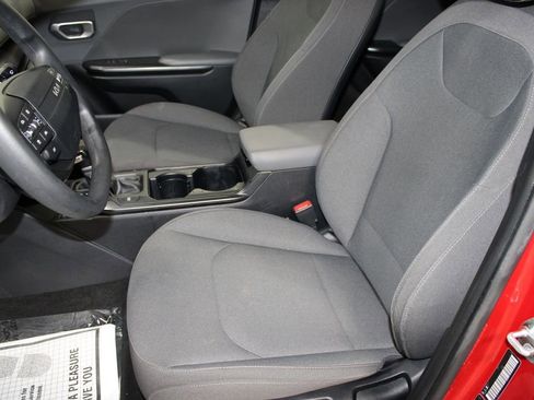 Used 2025 Kia K4 FWD image 18
