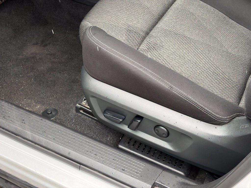 Certified 2024 Nissan Rogue SV FWD image 13