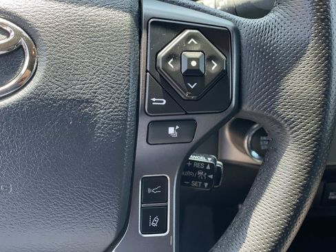 Used 2020 Toyota Tacoma TRD Sport w/ Technology Package RWD image 12