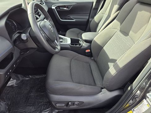 Used 2025 Toyota RAV4 SE w/ Convenience Package AWD/4WD image 35
