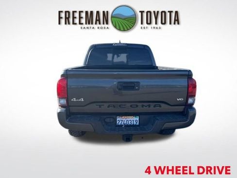 Used 2018 Toyota Tacoma SR image 6