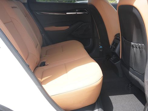 Used 2024 Kia Seltos EX AWD/4WD image 34