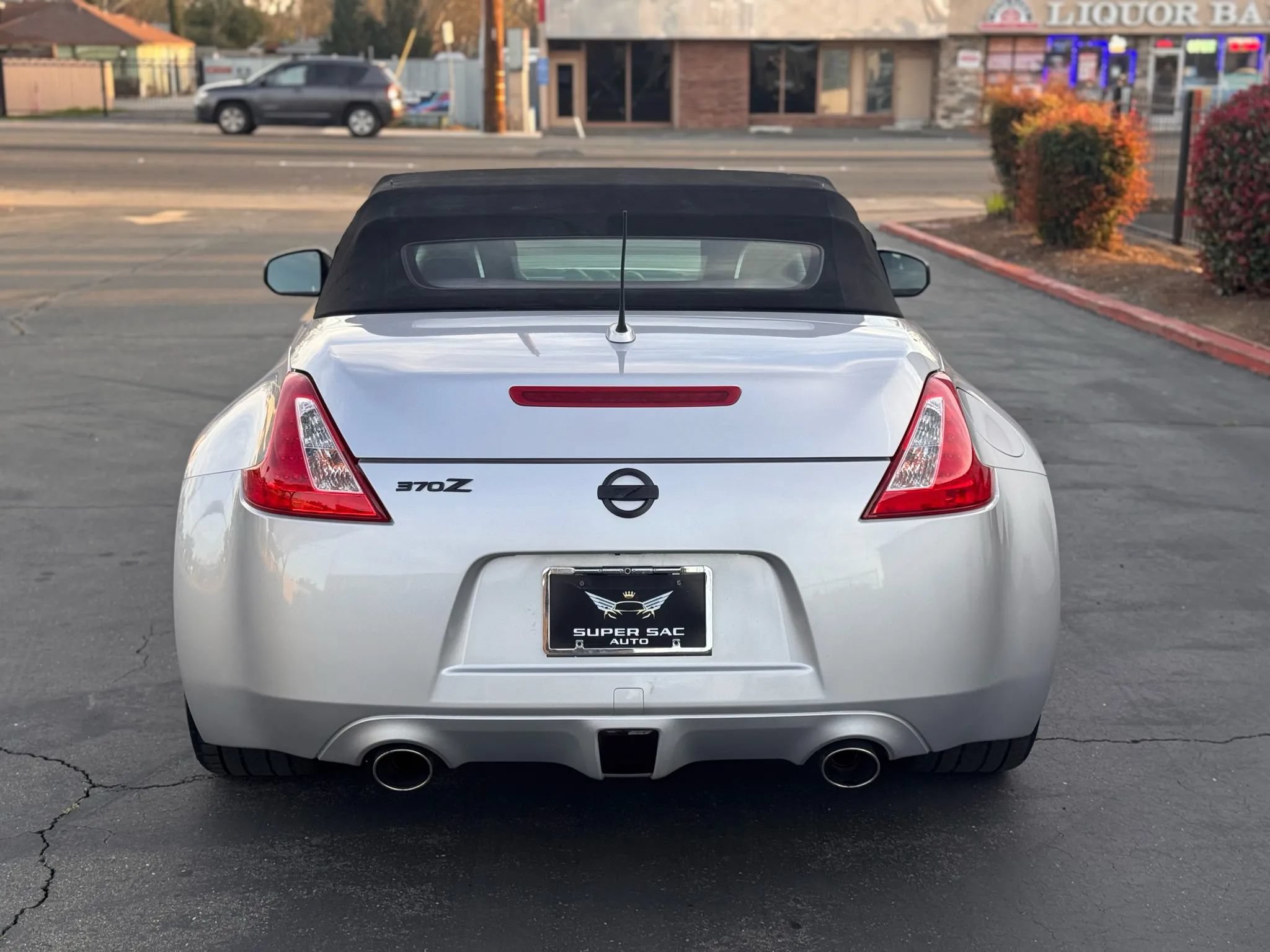 Used 2012 Nissan 370Z Roadster RWD image 5