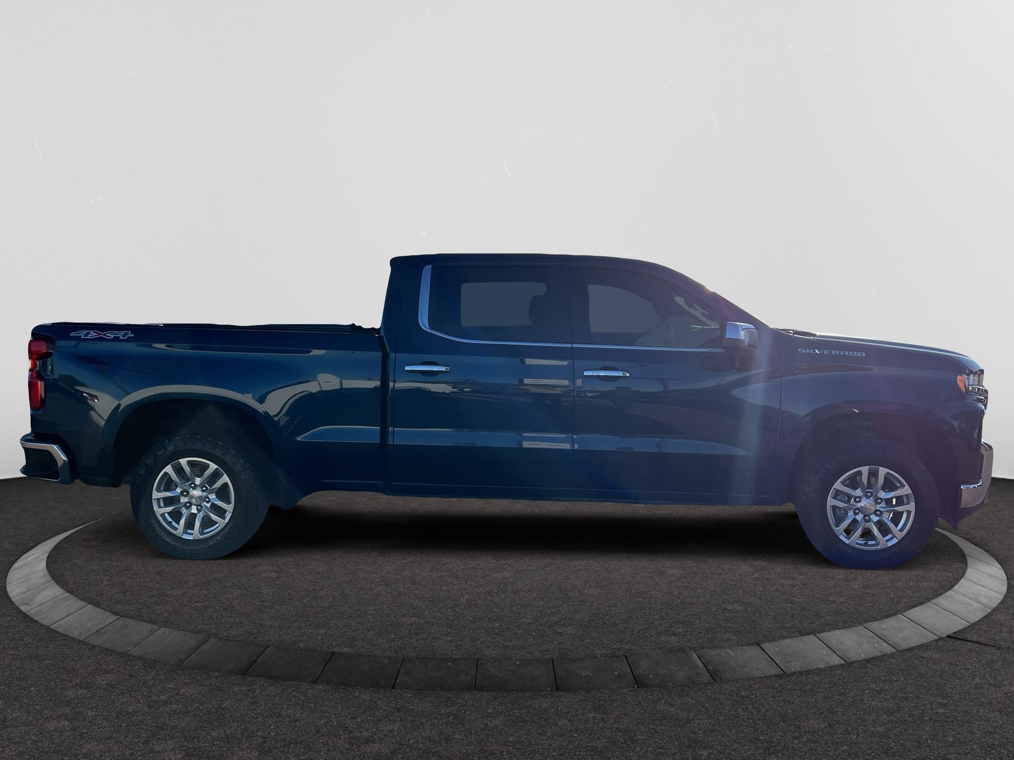Used 2020 Chevrolet Silverado 1500 LTZ w/ LTZ Plus Package AWD/4WD image 5