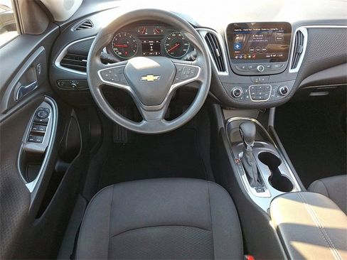 Used 2022 Chevrolet Malibu LT image 11