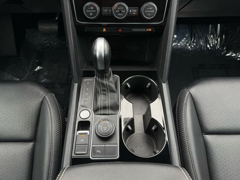 Certified 2022 Volkswagen Atlas Cross Sport SEL image 26