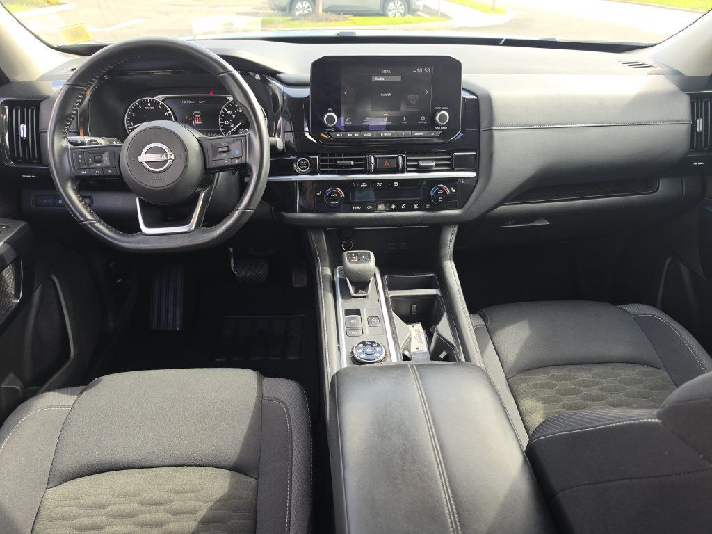 Certified 2024 Nissan Pathfinder SV AWD/4WD image 13