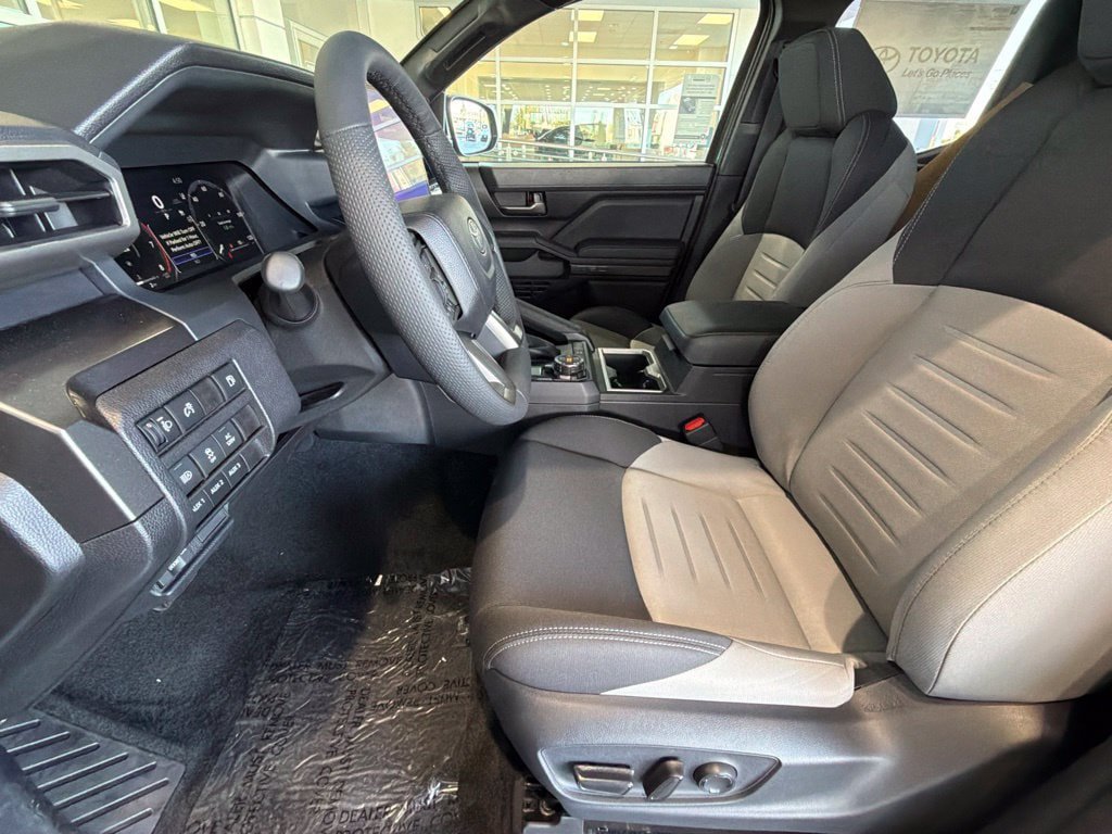 New 2026 Toyota Tacoma TRD Off-Road w/ TRD Off Road Upgrade Package AWD/4WD image 17
