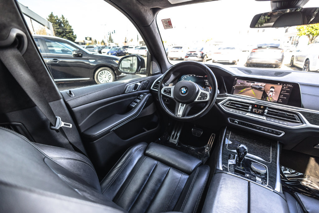 Used 2022 BMW X7 M50i AWD/4WD image 26