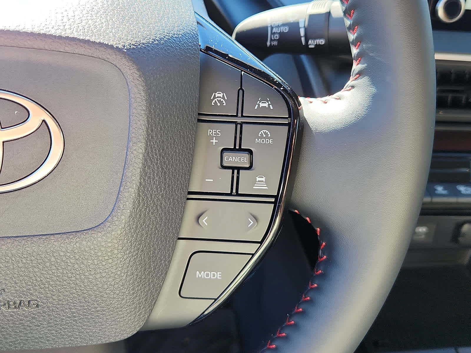 Used 2026 Toyota Prius Plug-In Hybrid FWD image 24