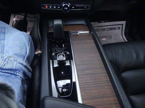 Used 2023 Volvo XC60 B5 Plus w/ Climate Package image 17