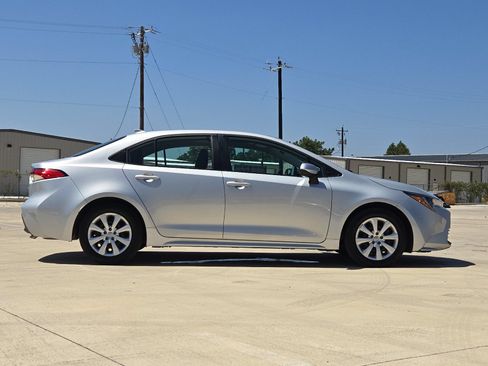 Certified 2025 Toyota Corolla LE FWD image 6