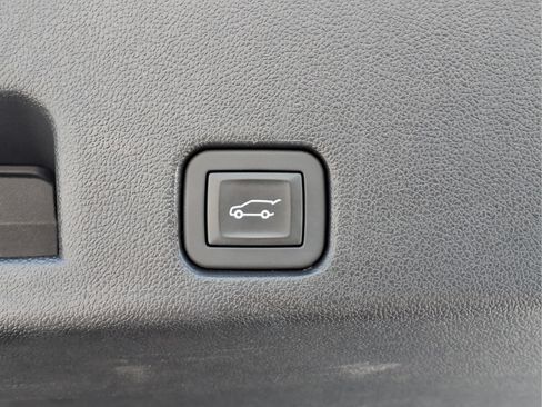 Used 2025 Buick Enclave Preferred FWD image 26