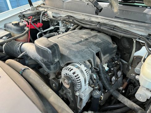 Used 2013 Chevrolet Silverado 3500 W/T w/ Snow Plow Prep Package image 22