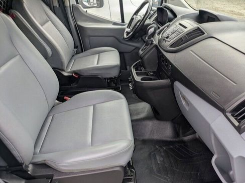 Used 2018 Ford Transit 250 130 Low Roof image 32