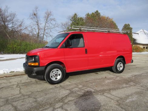 Used 2017 GMC Savana 3500 image 23