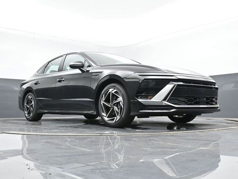 Used 2024 Hyundai Sonata SEL w/ Convenience Package image 15