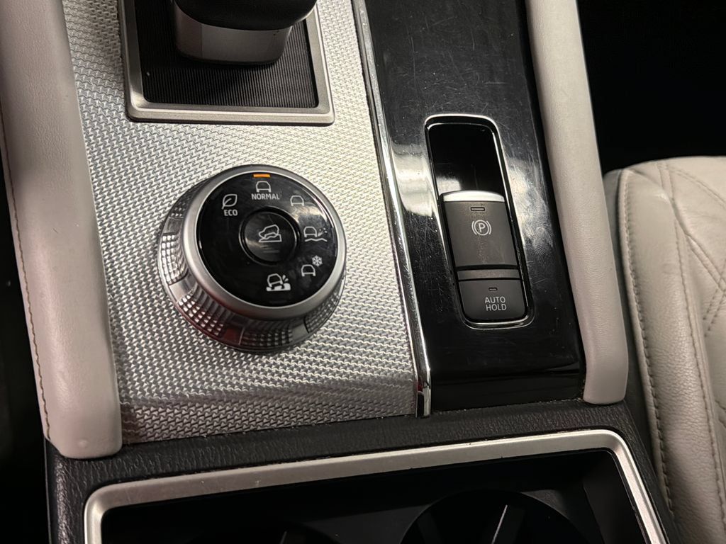 Used 2022 Mitsubishi Outlander SEL AWD/4WD image 37