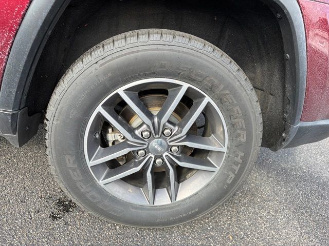 Used 2018 Jeep Grand Cherokee Limited w/ Trailer Tow Group IV AWD/4WD image 11
