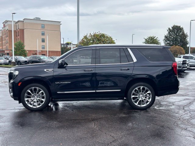 Used 2022 GMC Yukon SLT w/ SLT Premium Package AWD/4WD image 5