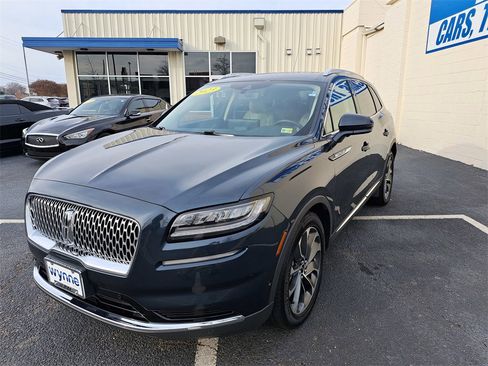 Used 2023 Lincoln Nautilus Reserve w/ Equipment Group 201A image 3