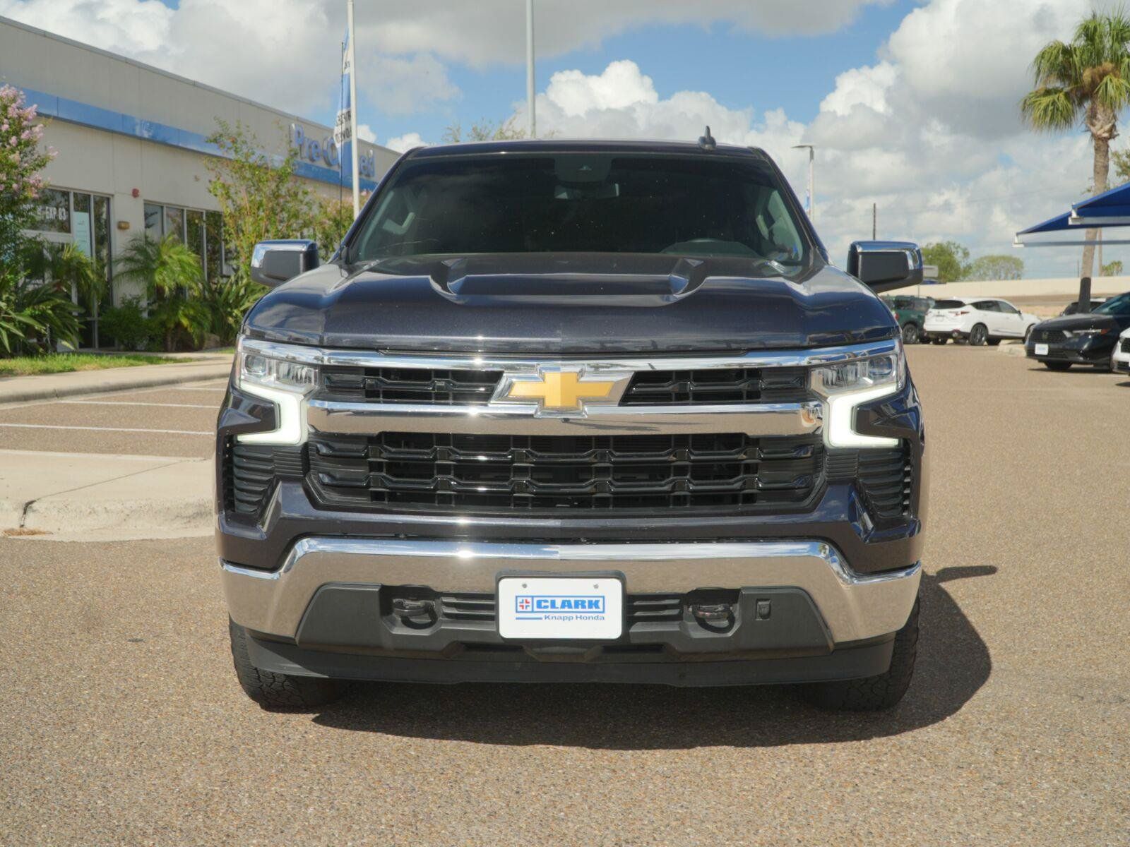 Used 2023 Chevrolet Silverado 1500 LT AWD/4WD image 2