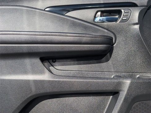 Used 2020 Honda Pilot Touring image 22