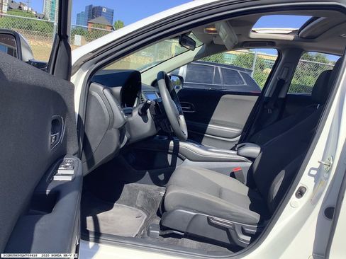 Used 2020 Honda HR-V EX image 8