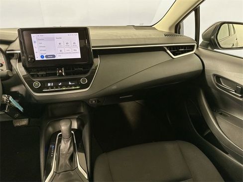 Used 2023 Toyota Corolla LE image 21