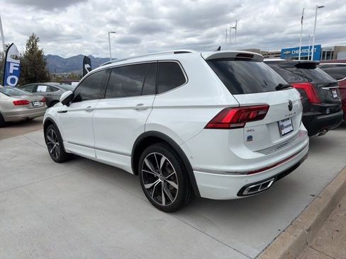 Used 2022 Volkswagen Tiguan SEL R-Line AWD/4WD image 4