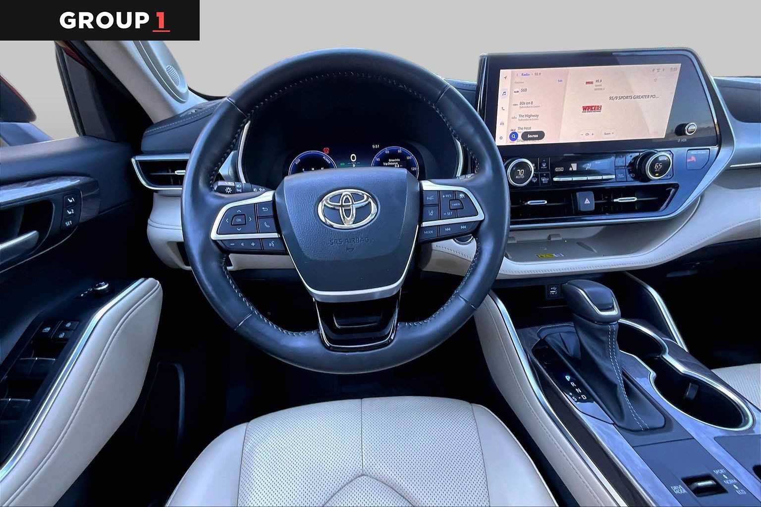 Used 2023 Toyota Highlander Platinum AWD/4WD image 6