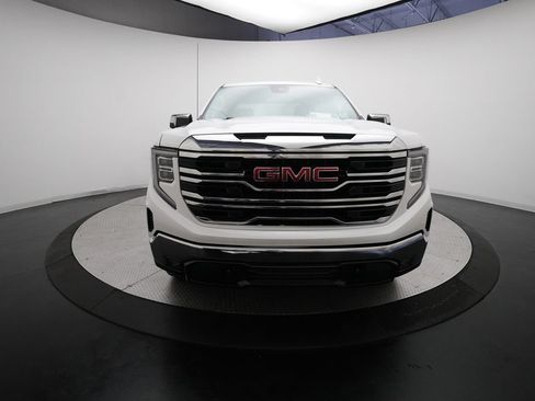 Used 2022 GMC Sierra 1500 SLT w/ SLT Convenience Package AWD/4WD image 11