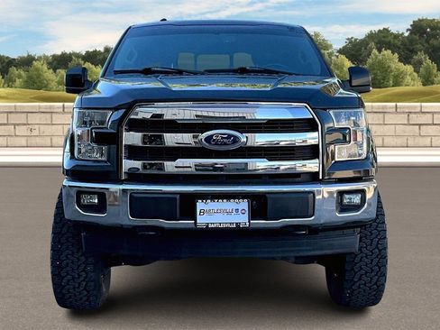 Used 2017 Ford F150 Lariat image 3