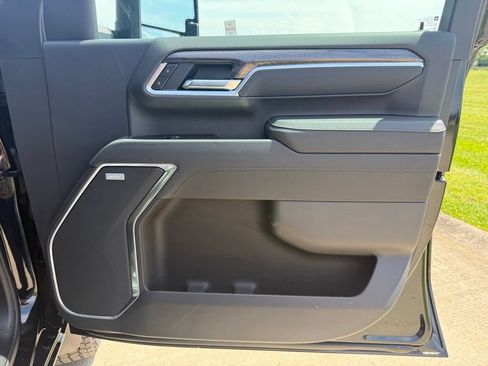 New 2026 Chevrolet Silverado 2500 LTZ w/ LTZ Convenience Package AWD/4WD image 23